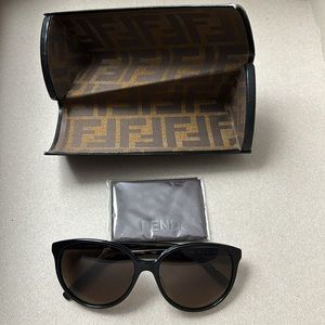 Fendi Cateye sunglasses black with case FS 5230 56 16 001 135